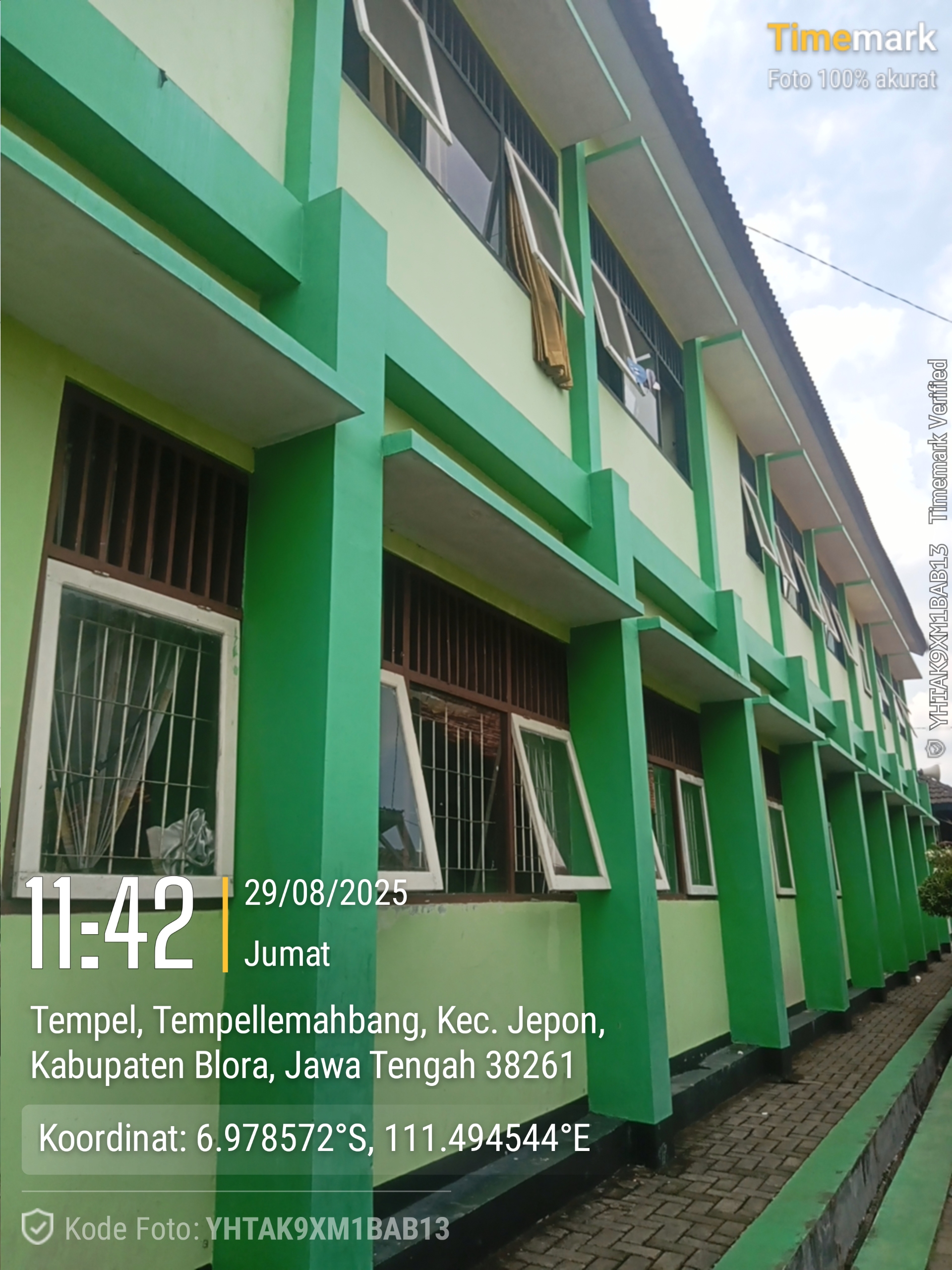 Tampak Belakang