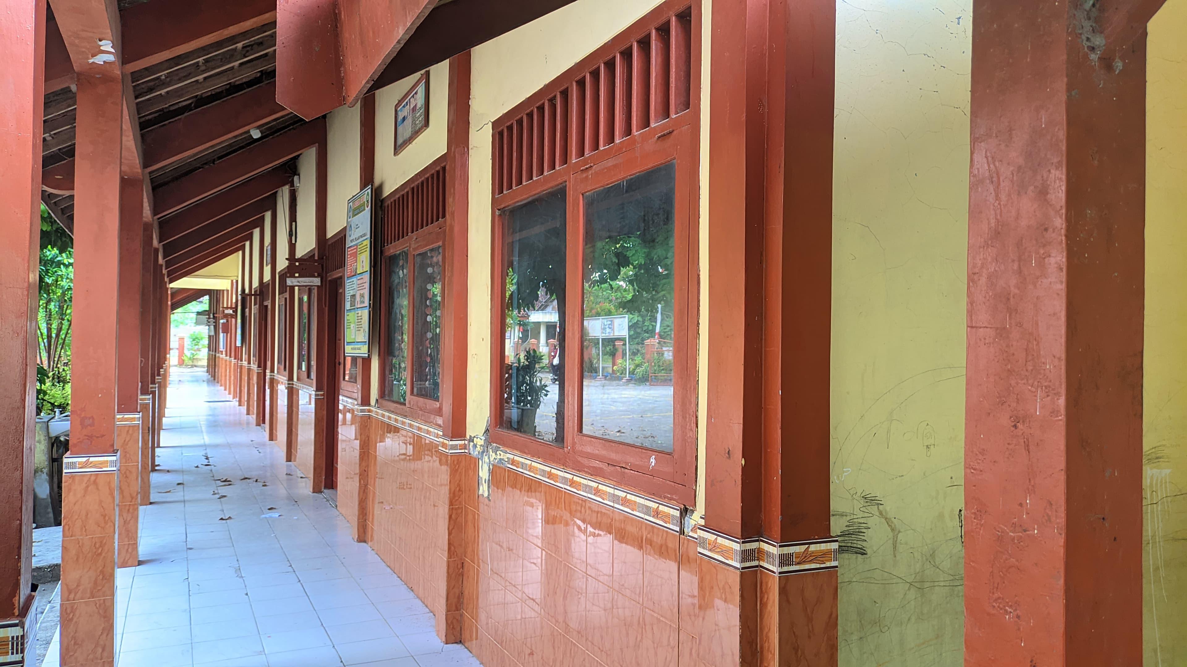 Tampak Belakang