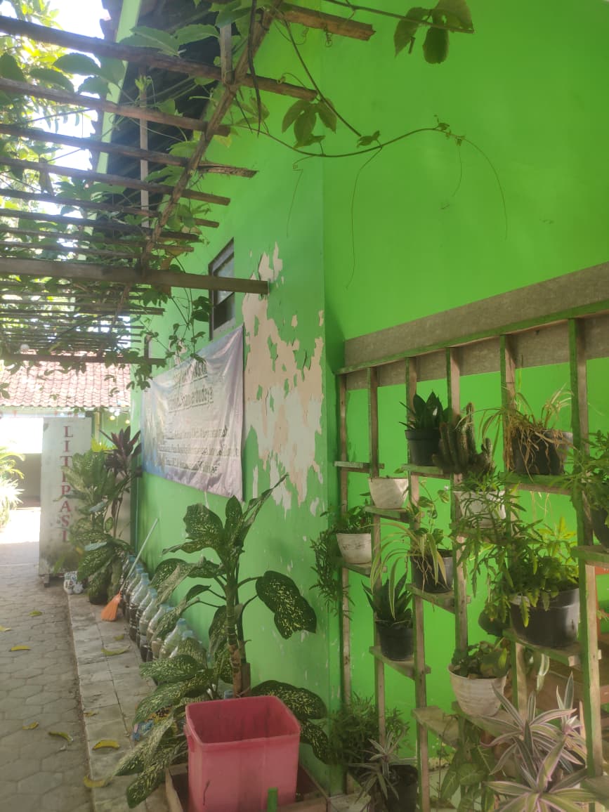 Tampak Belakang
