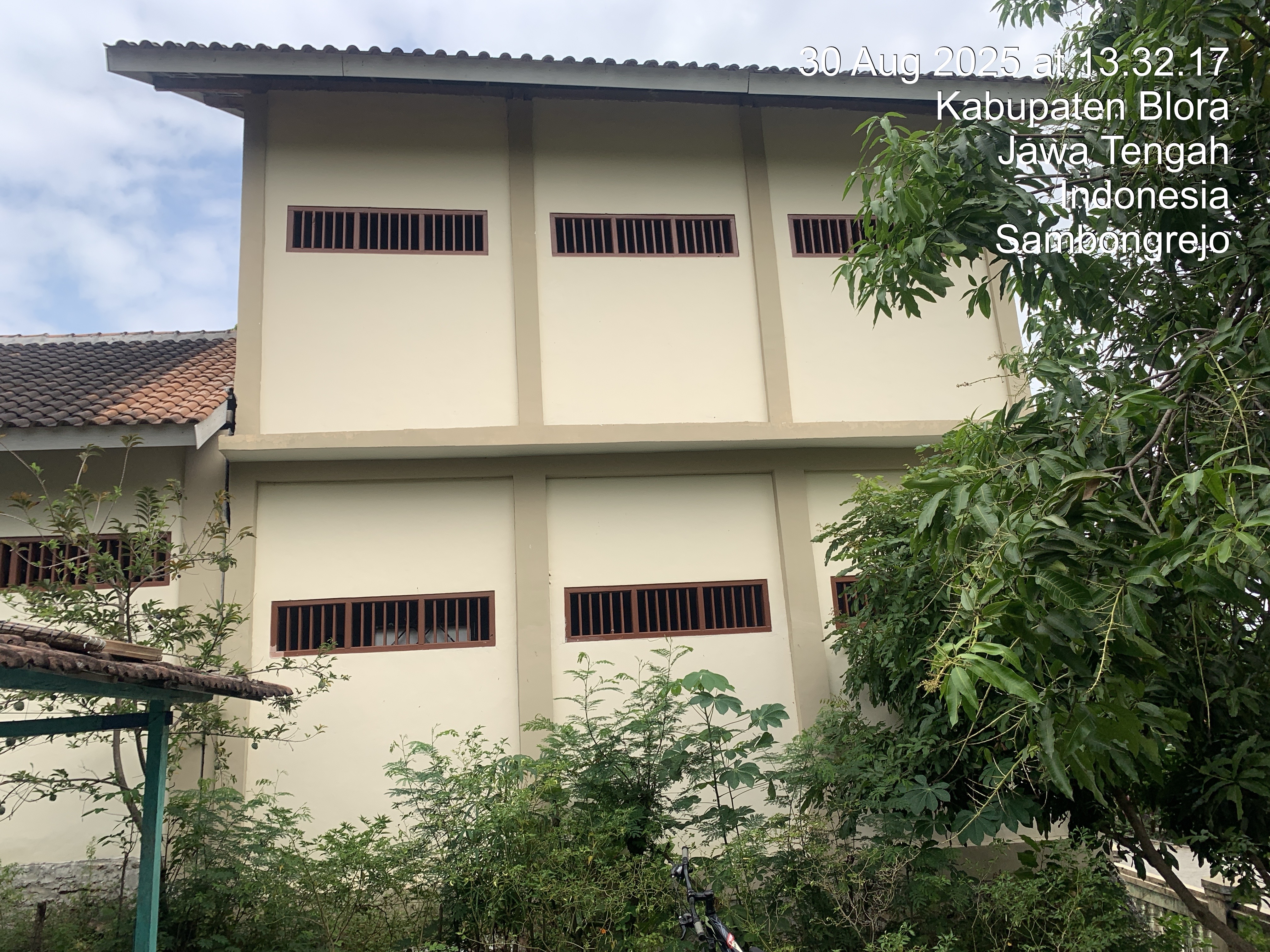 Tampak Belakang