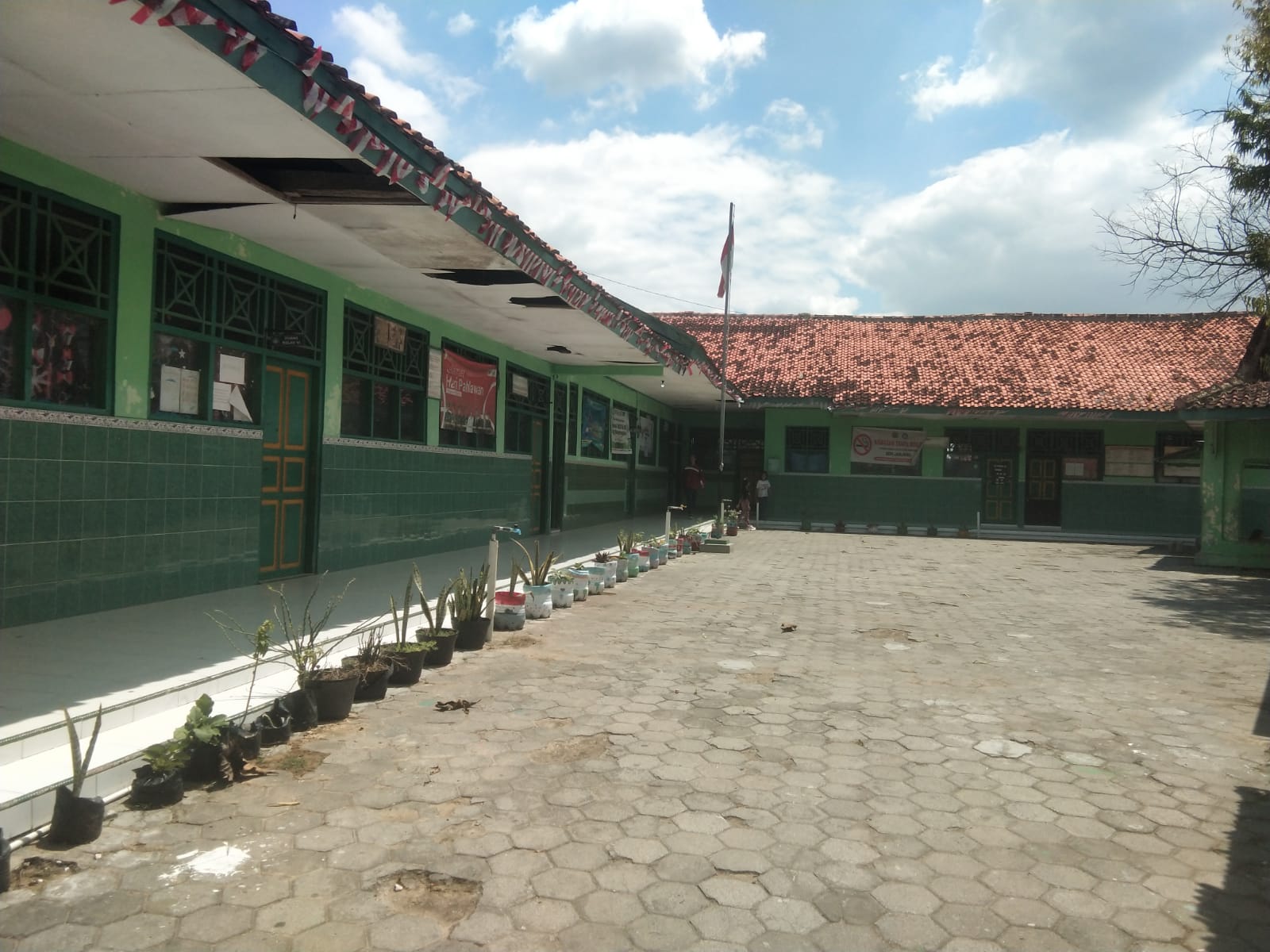 Tampak Depan