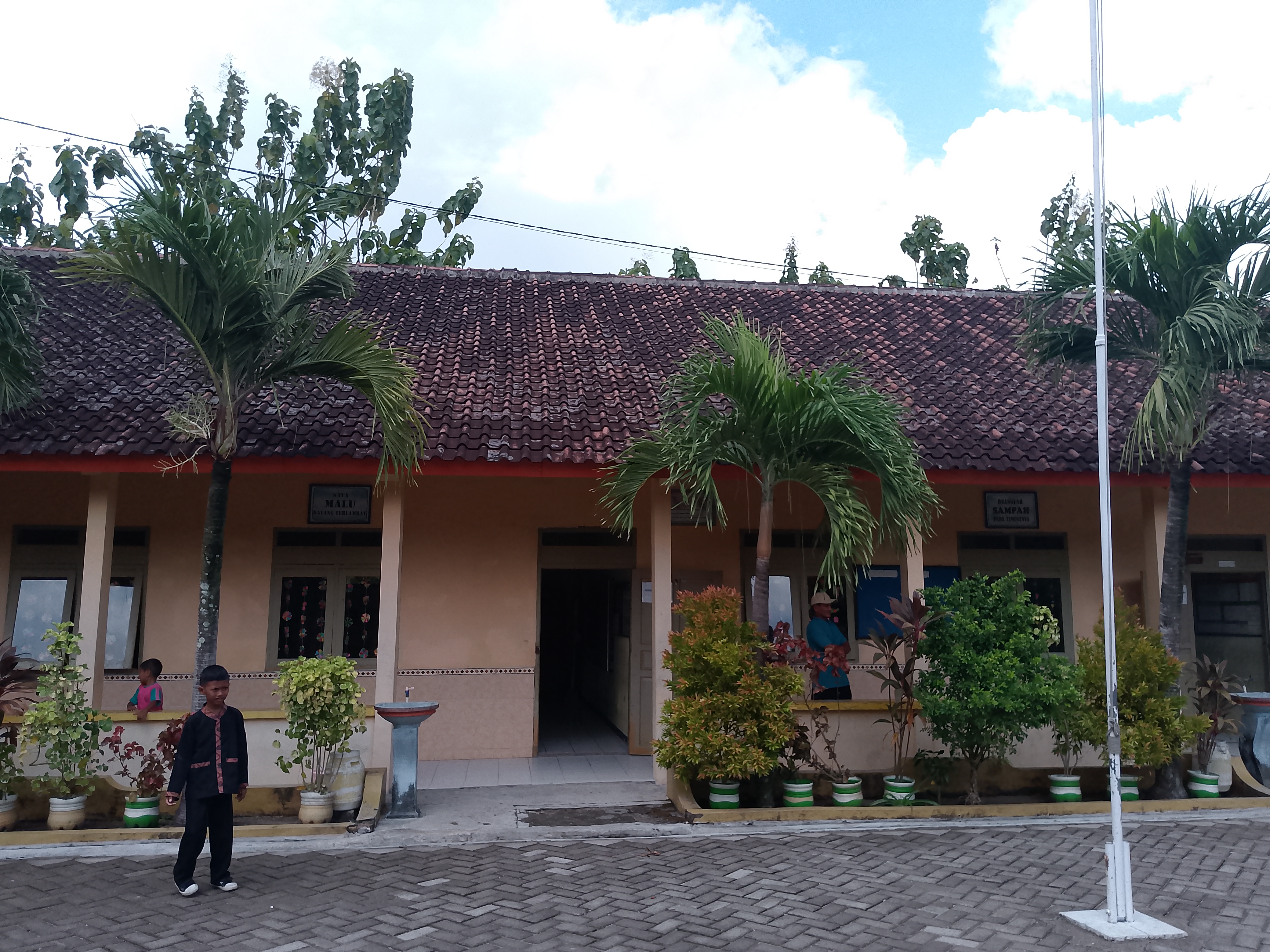 Tampak Depan