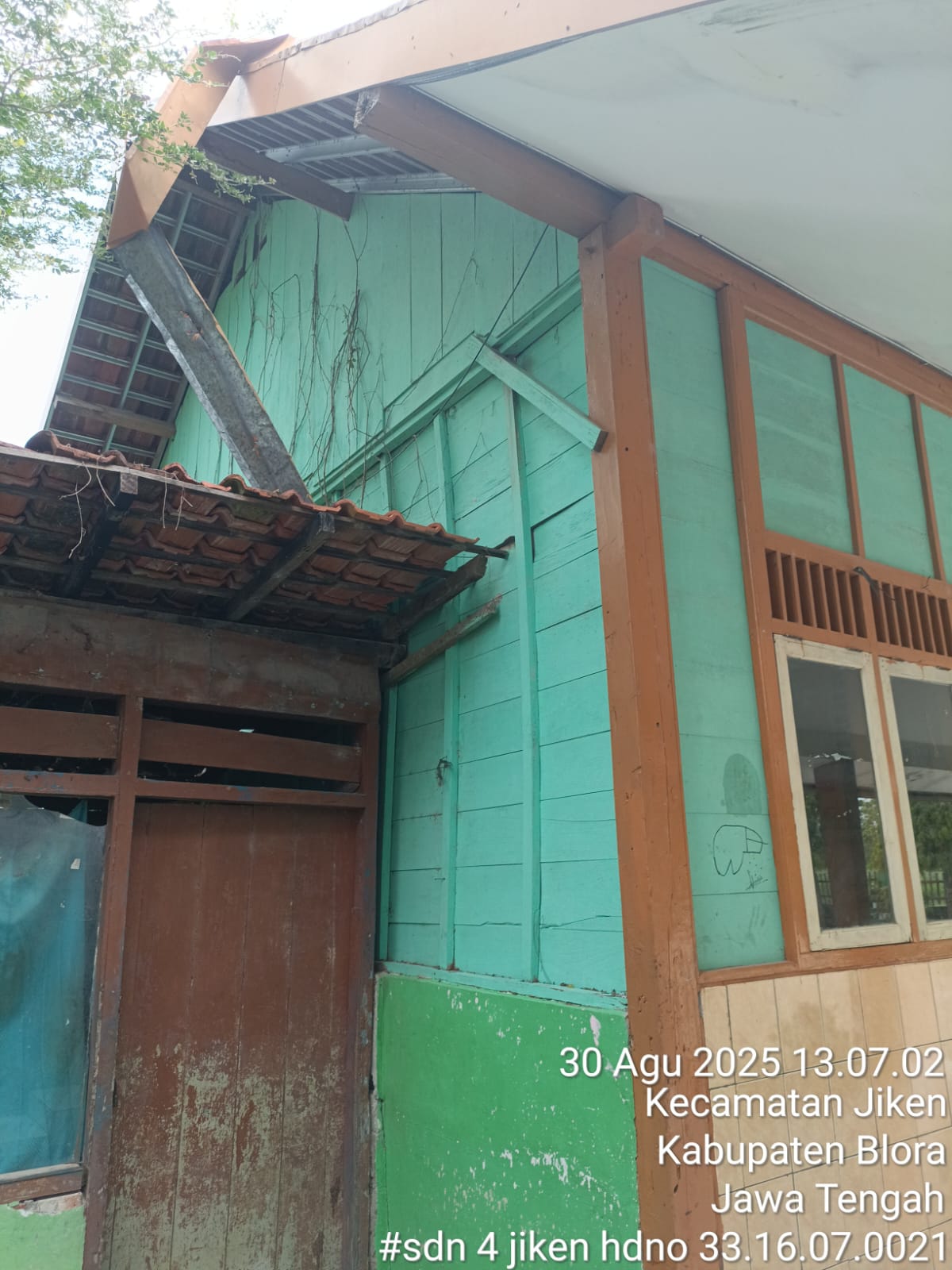 Tampak Samping 1