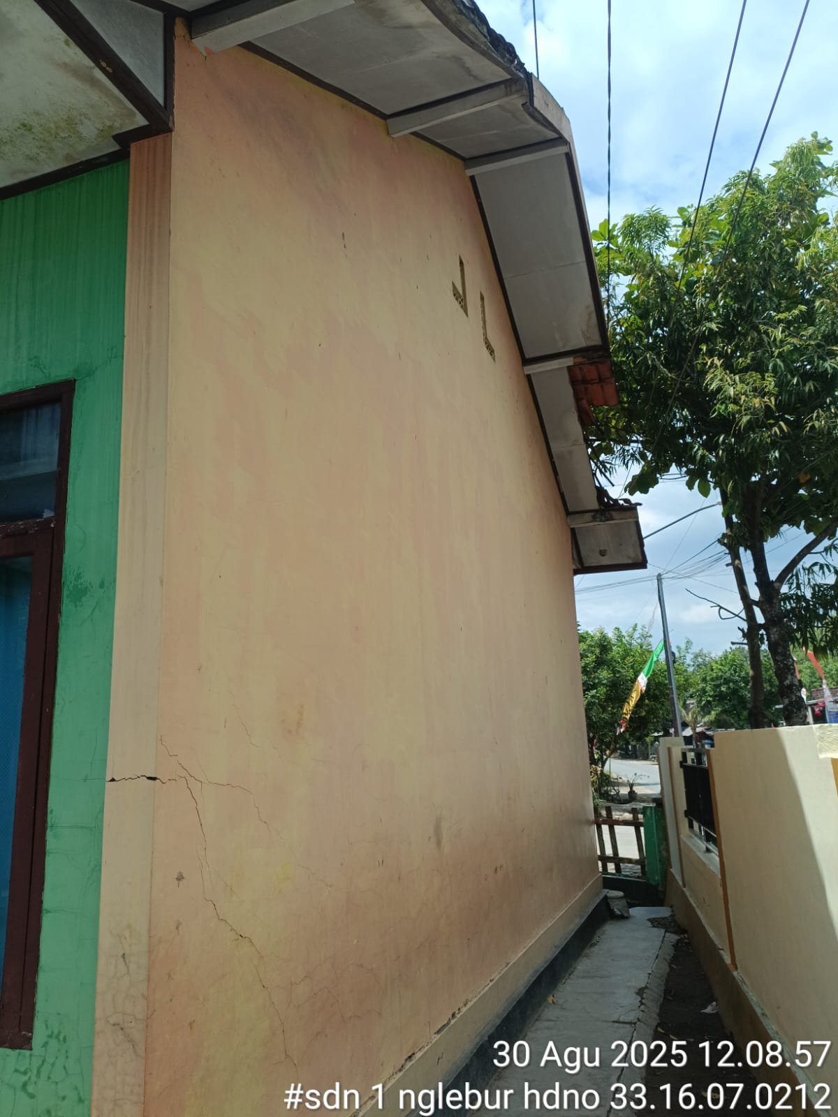 Tampak Samping 1