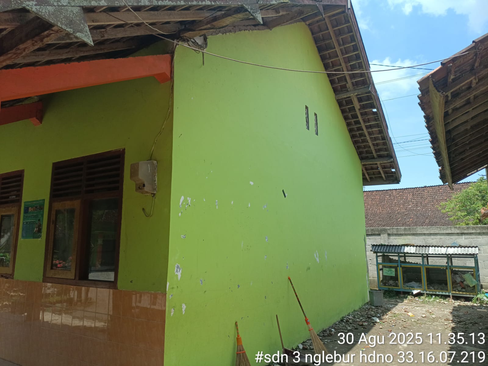 Tampak Samping 1