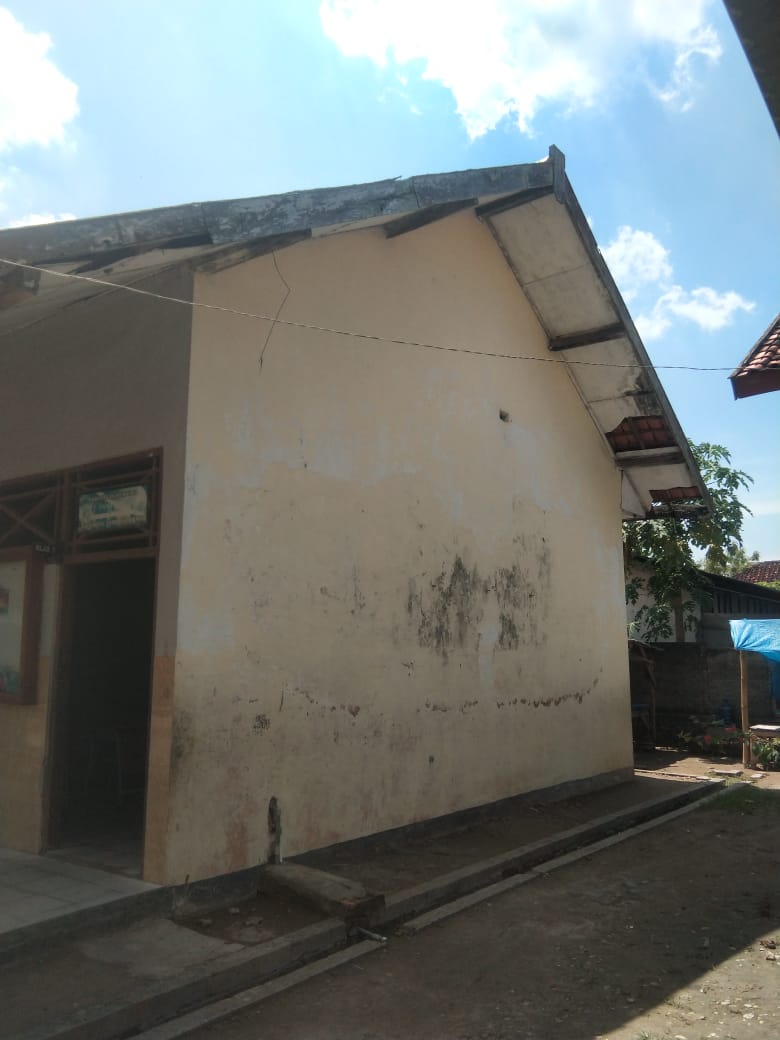 Tampak Samping 1