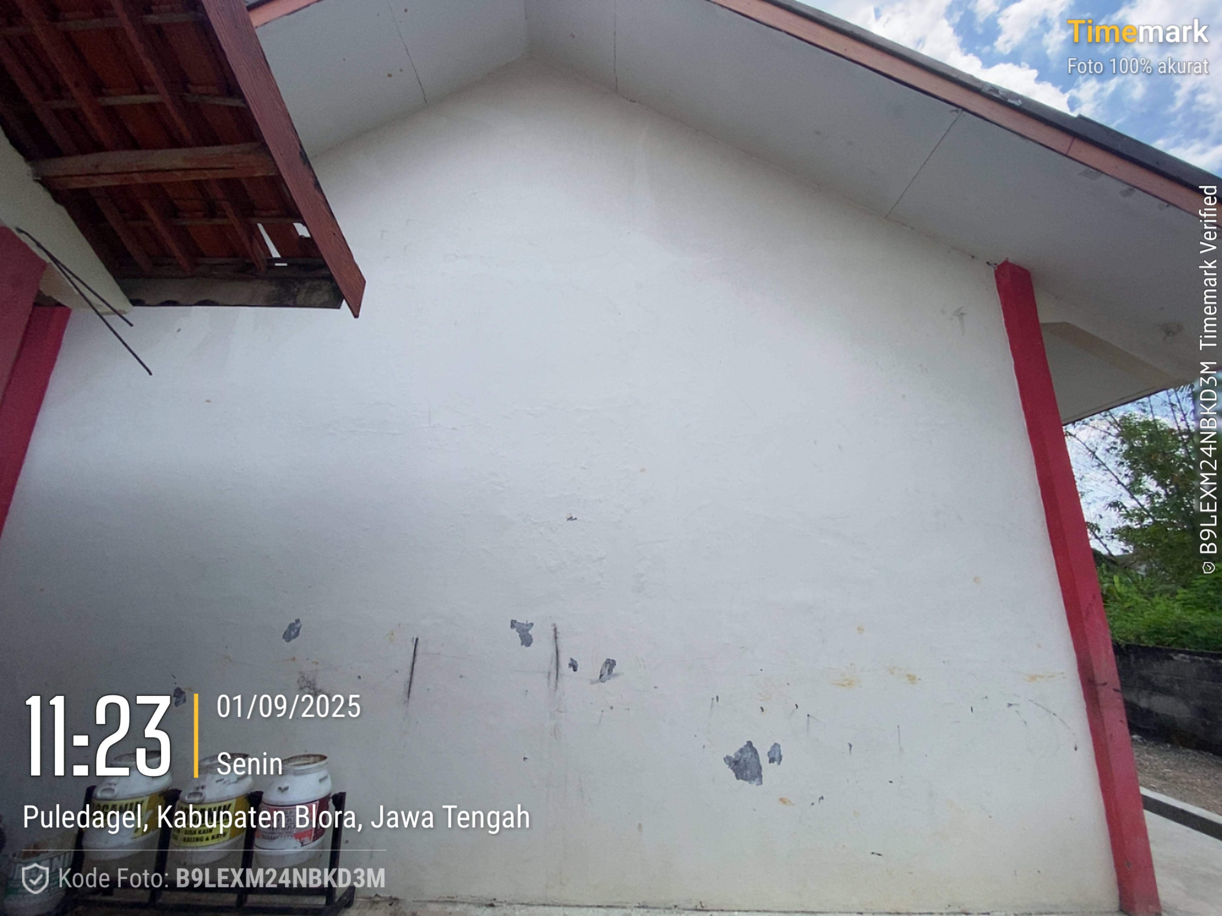 Tampak Samping 1