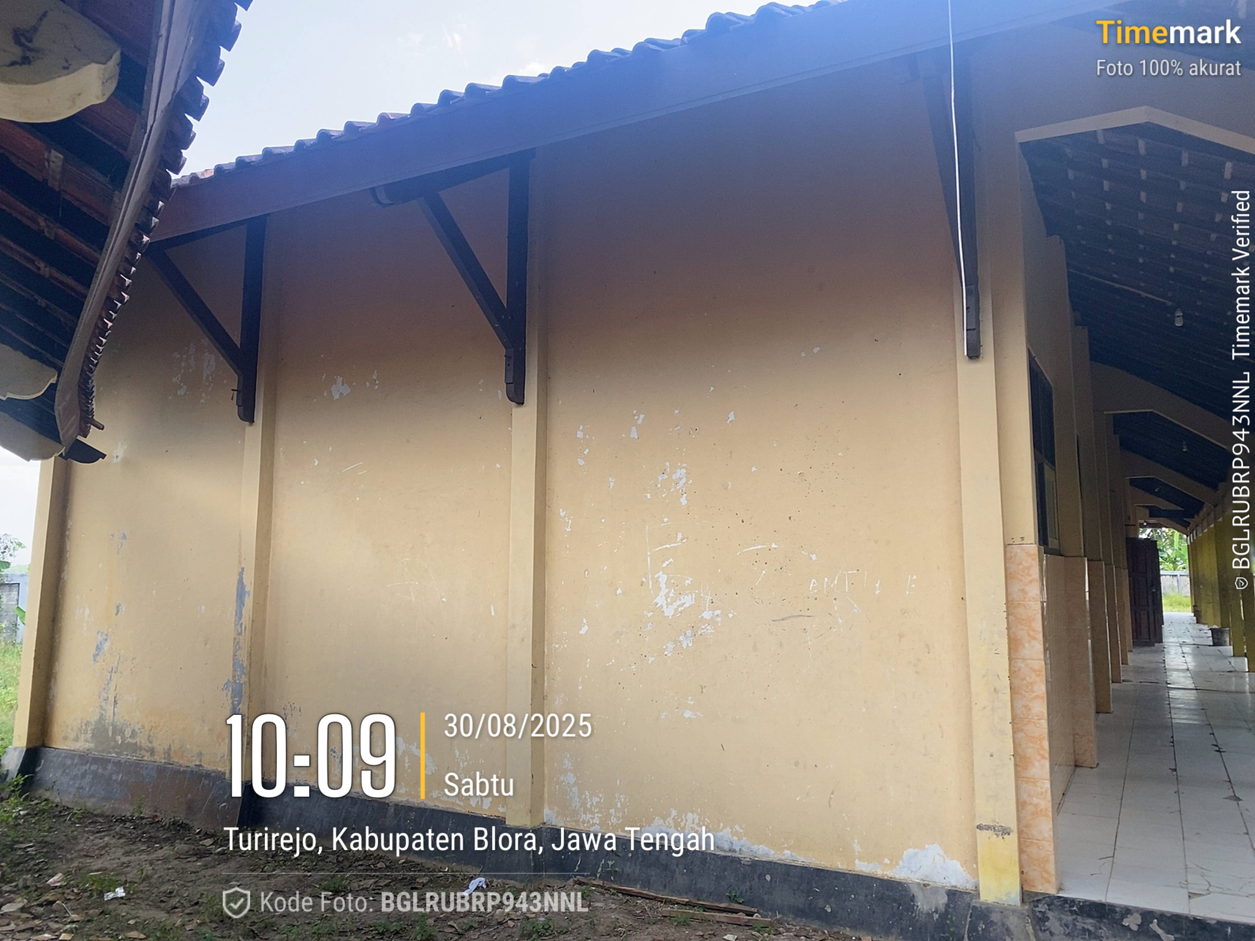 Tampak Samping 1
