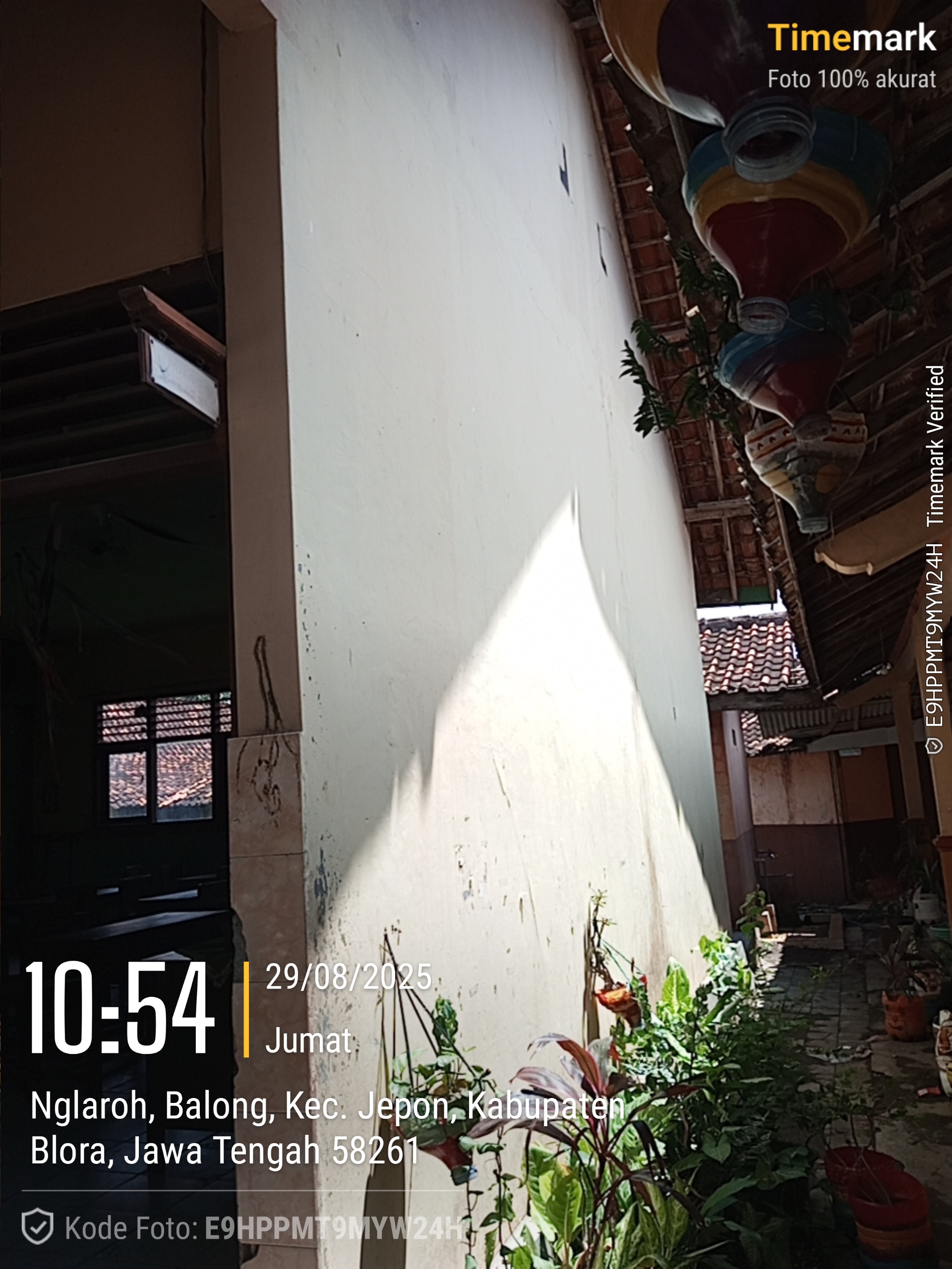 Tampak Samping 1