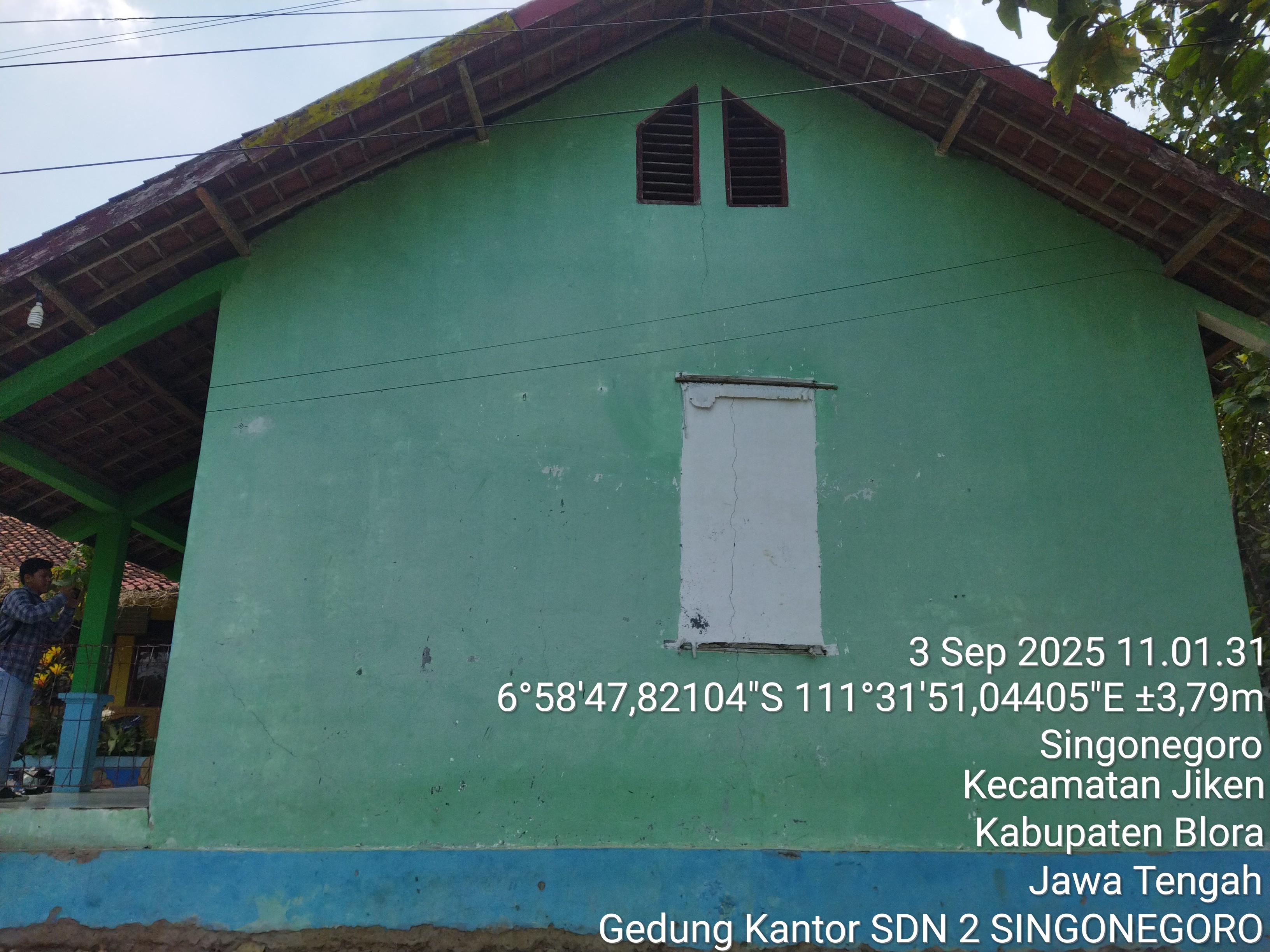 Tampak Samping 1