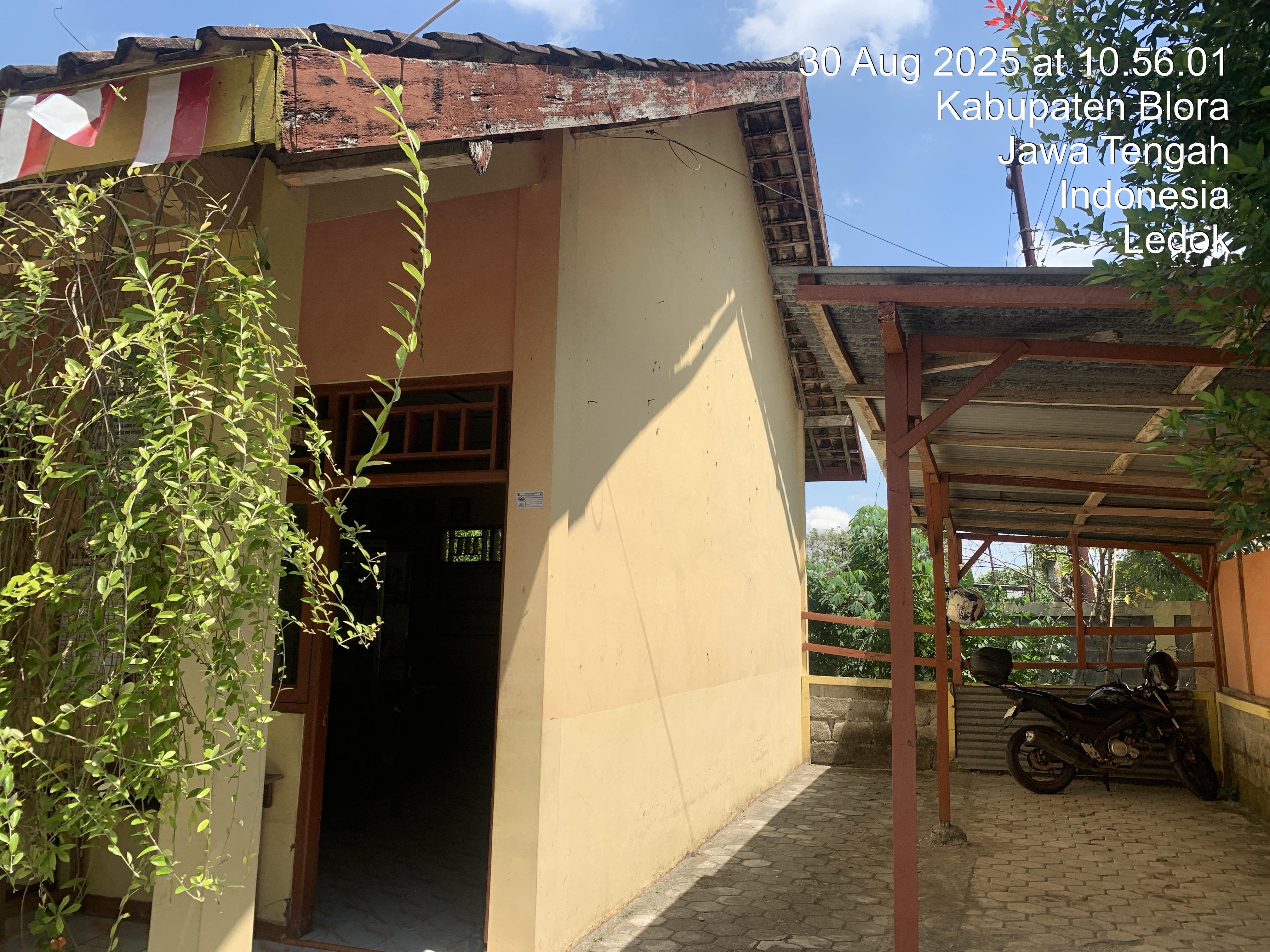 Tampak Samping 1