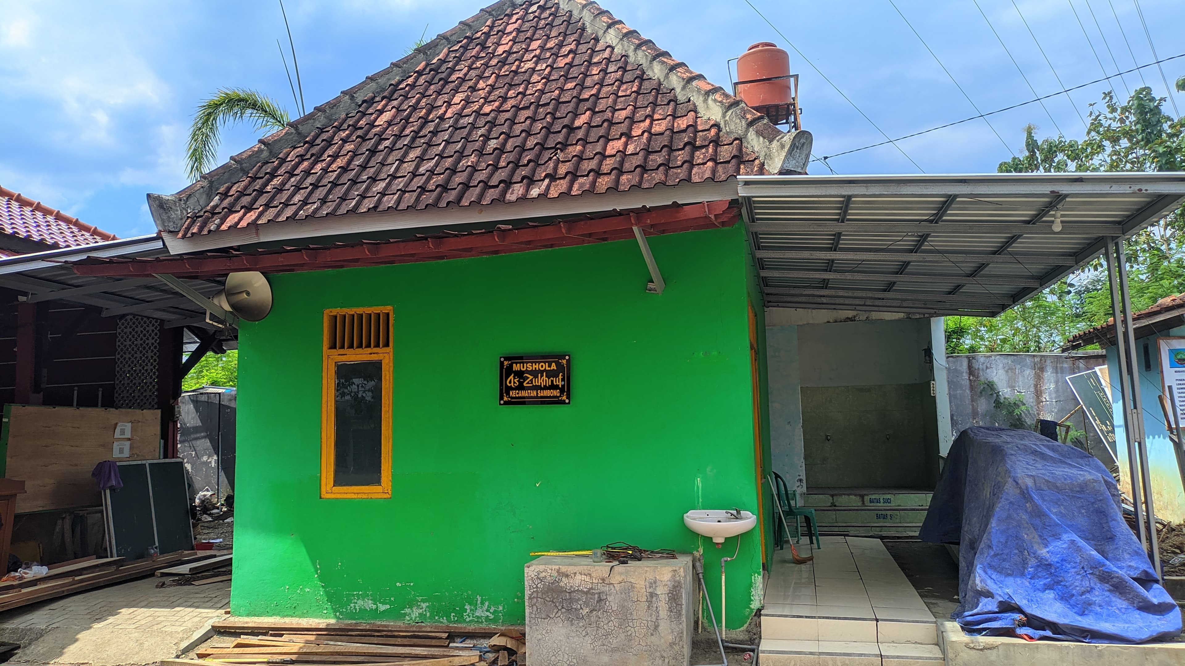 Tampak Samping 1