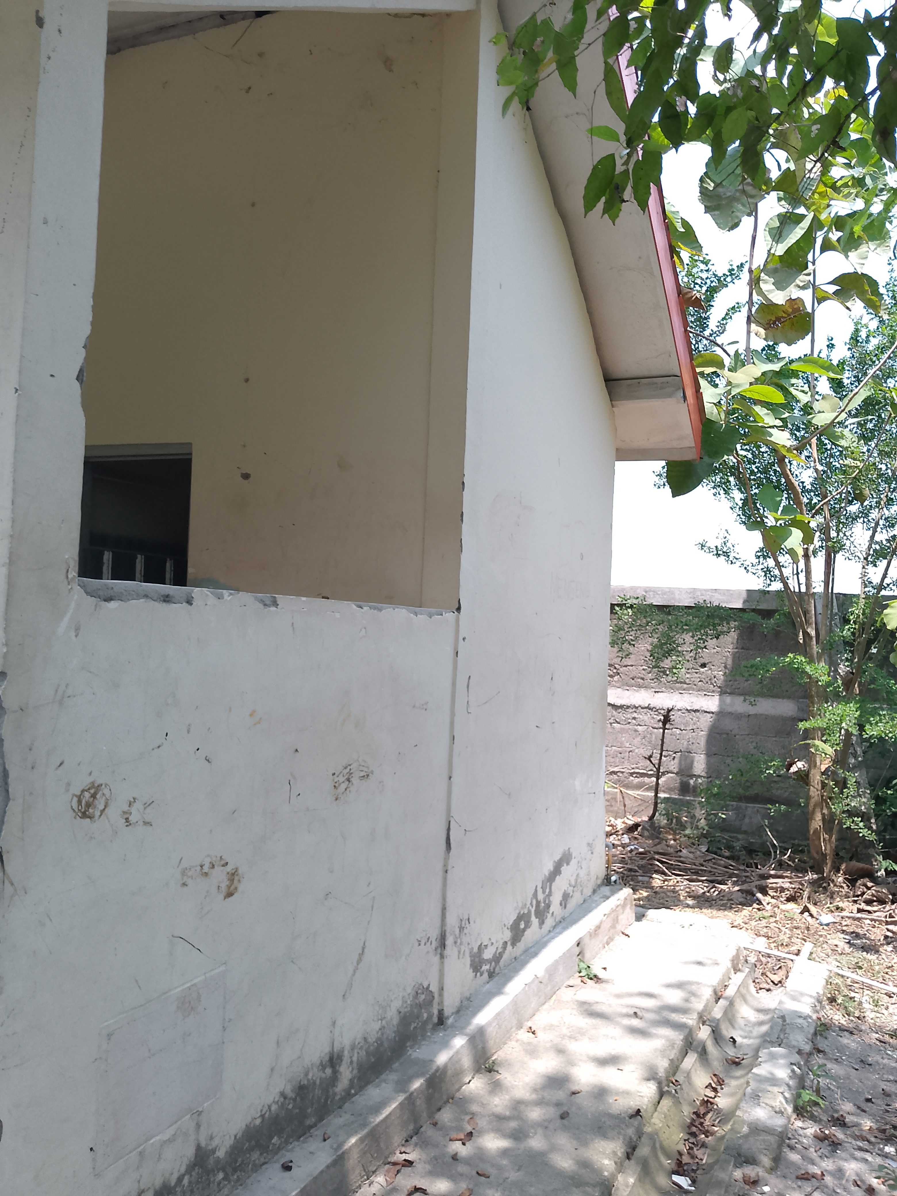 Tampak Samping 1