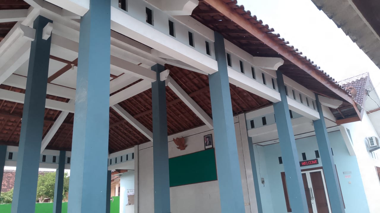 Tampak Samping 1