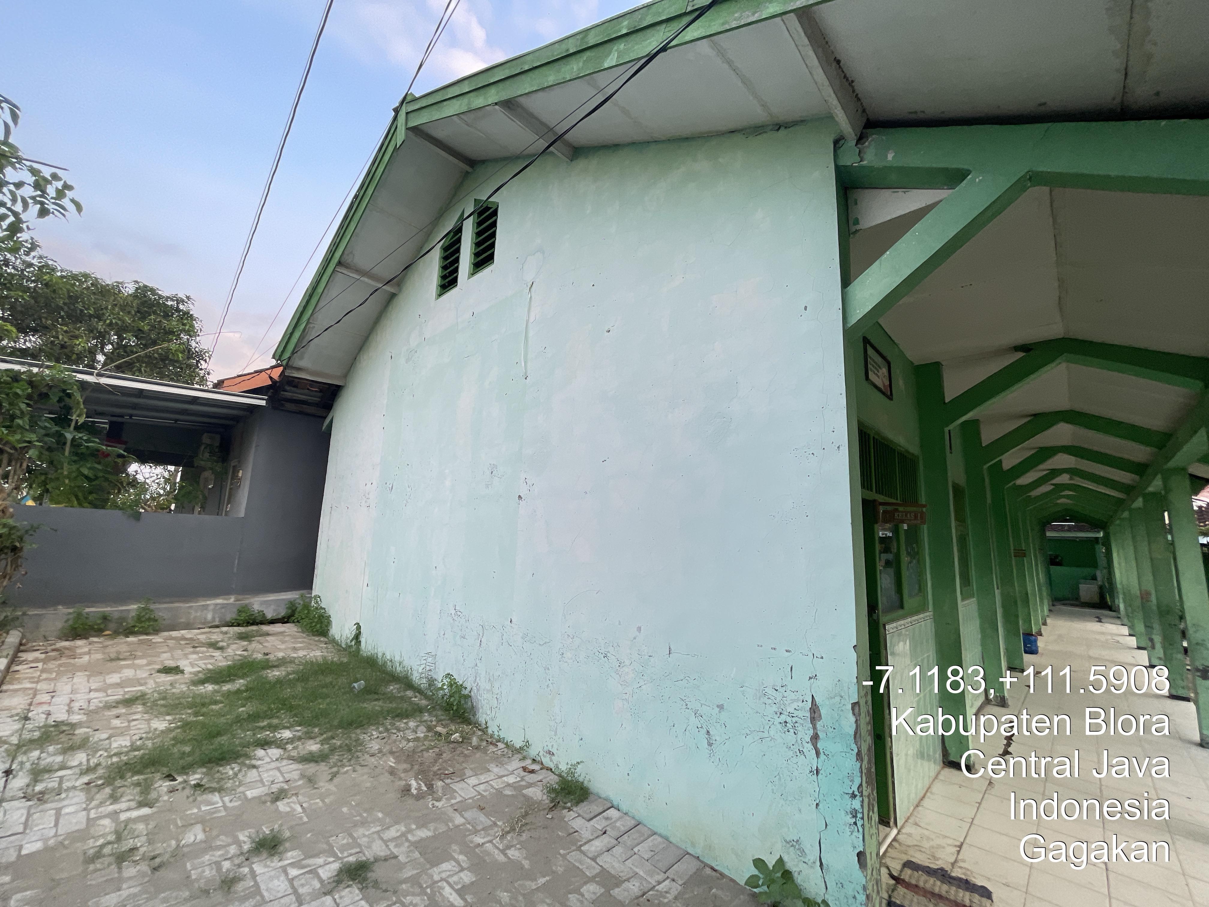 Tampak Samping 1