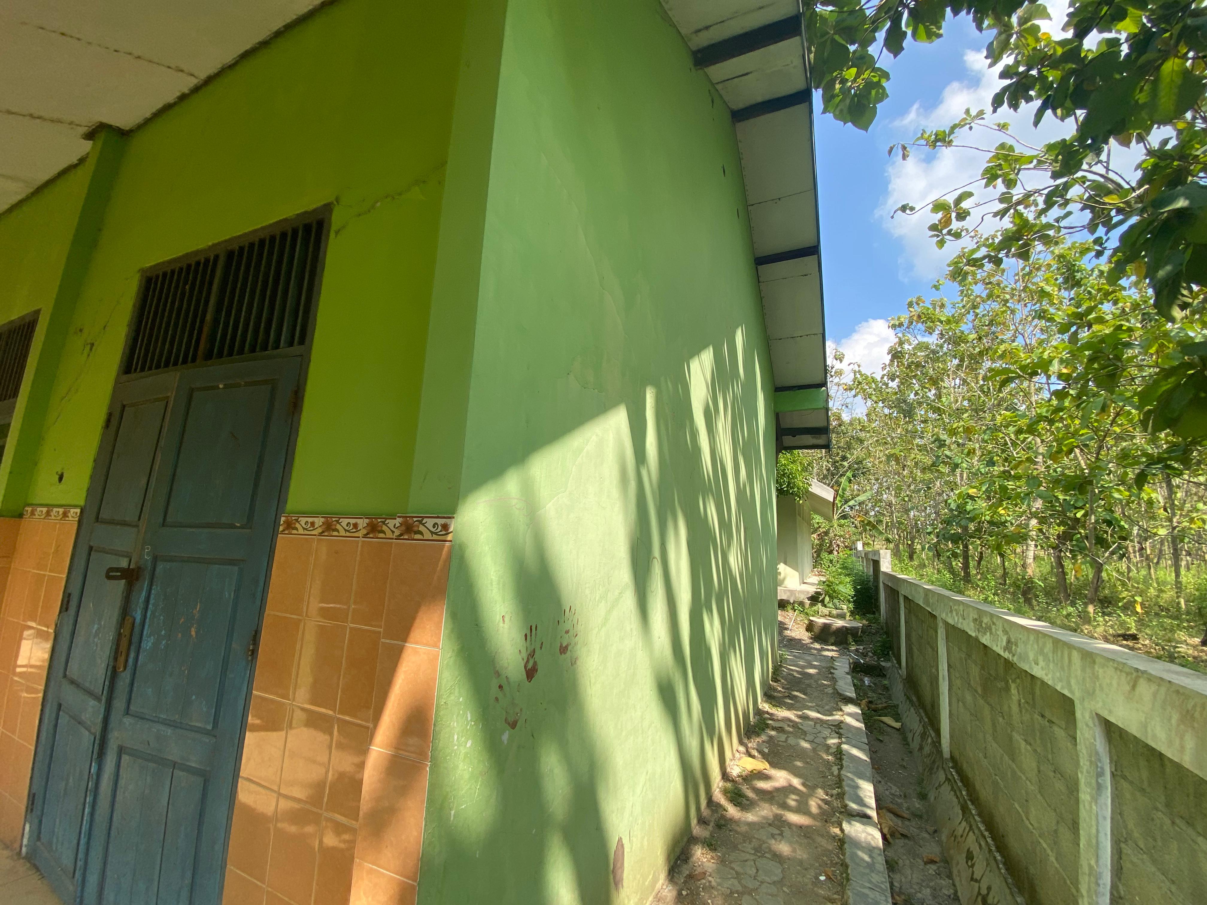 Tampak Samping 1