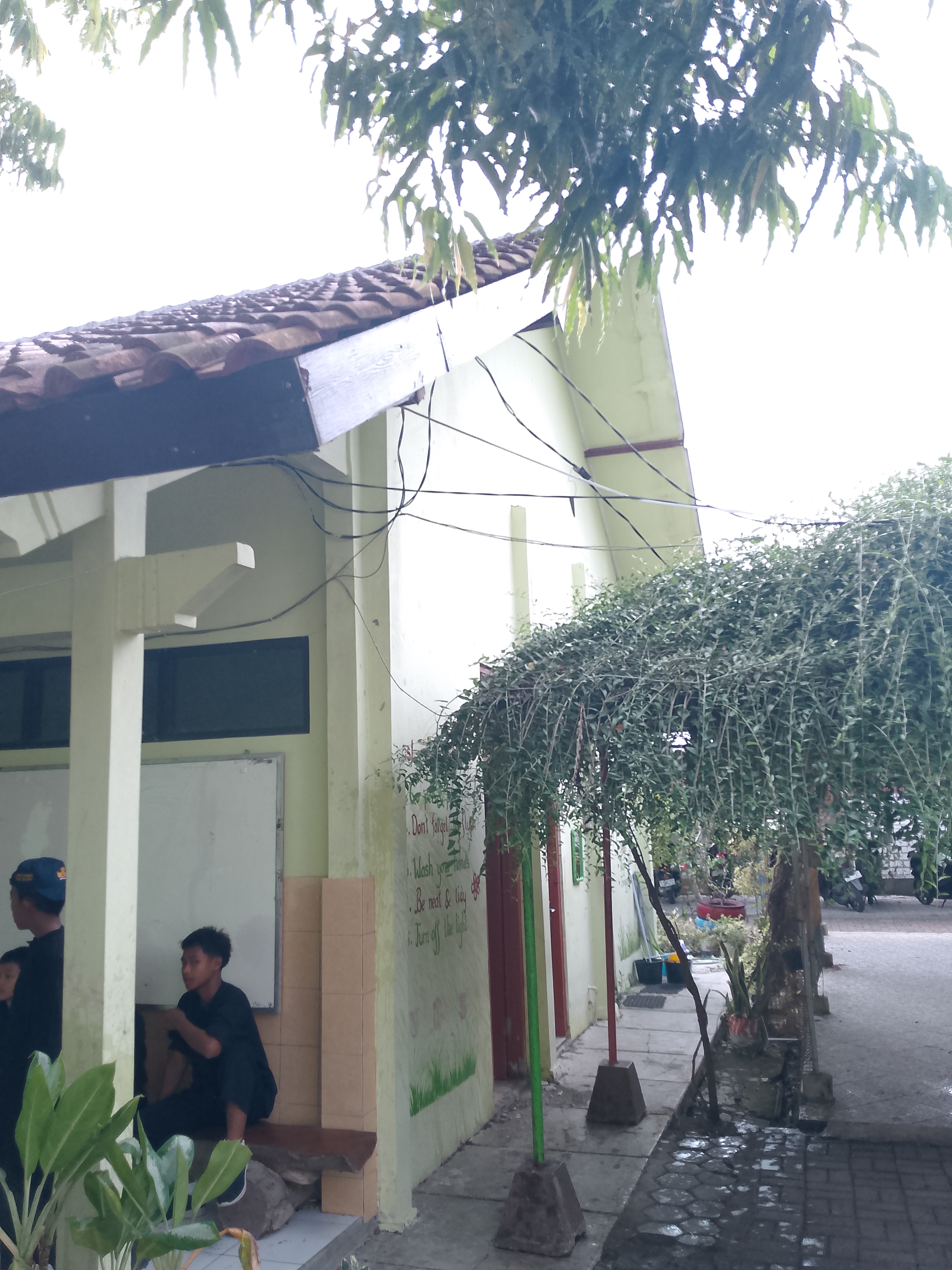 Tampak Samping 1