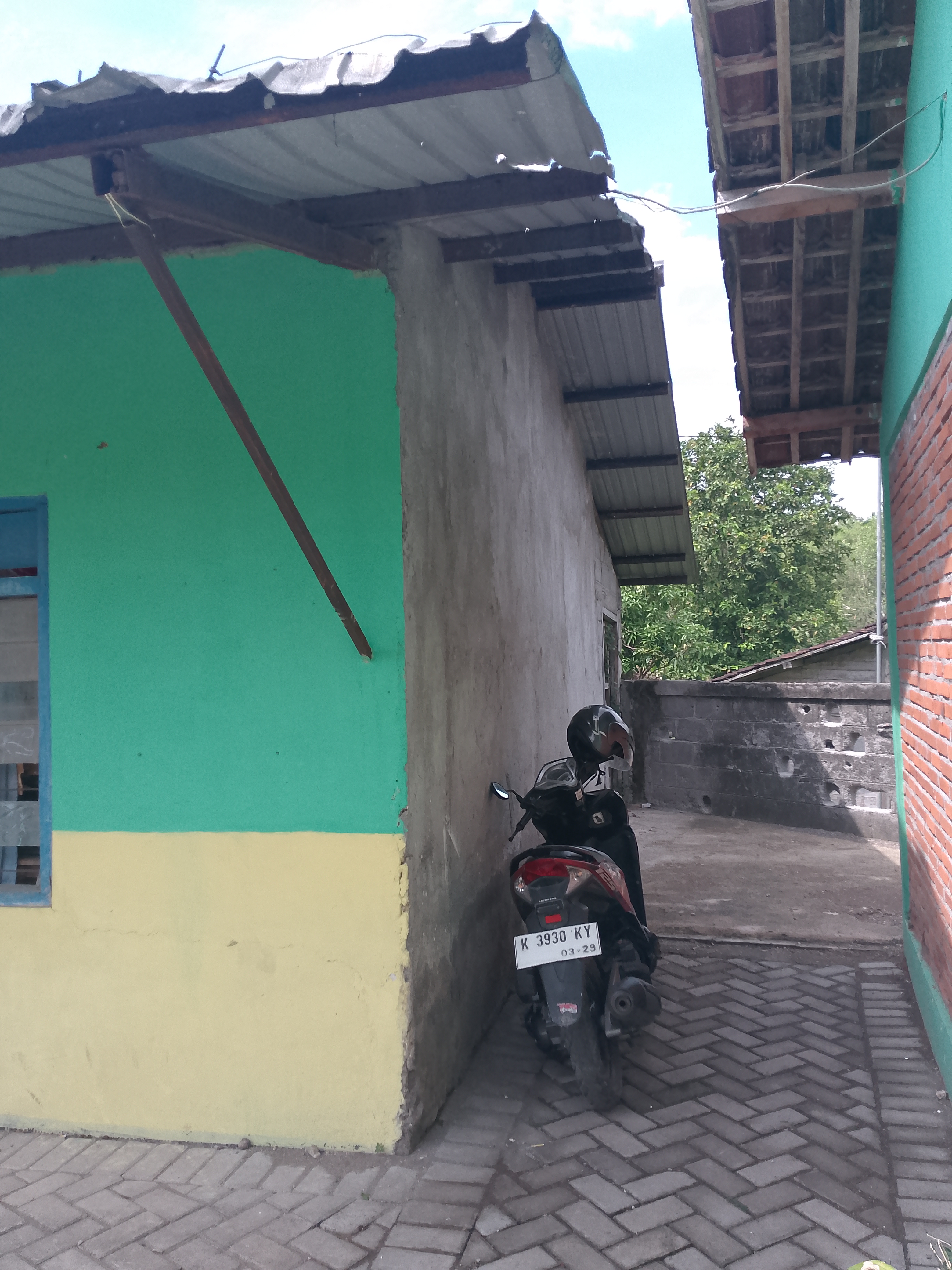 Tampak Samping 1