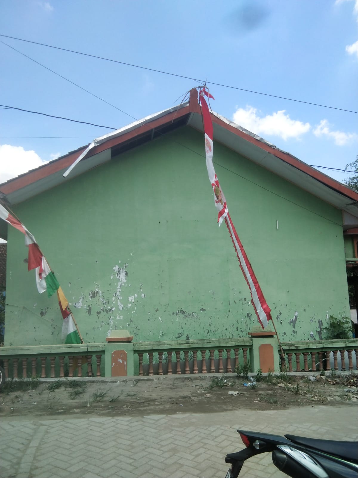 Tampak Samping 1