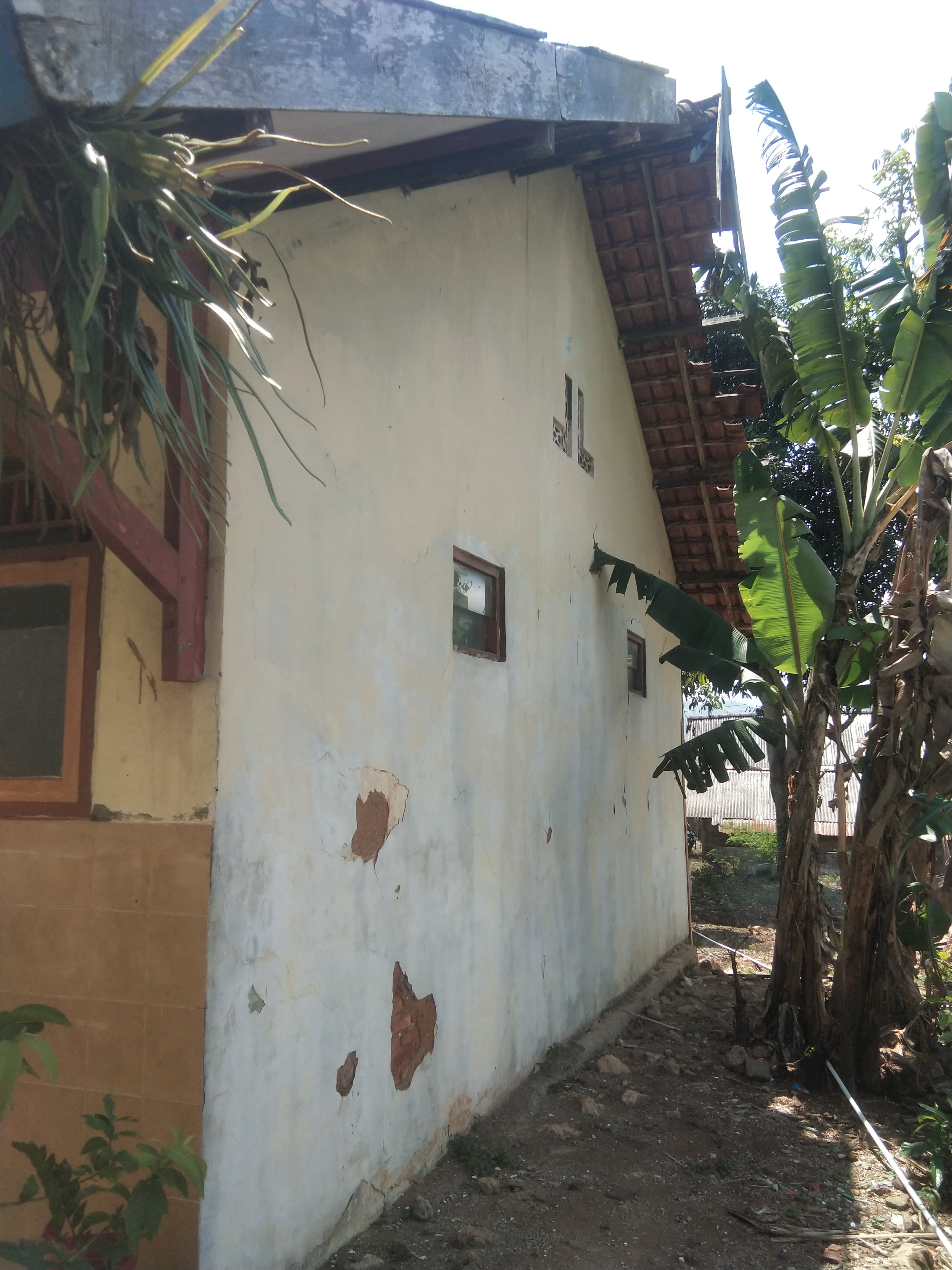 Tampak Samping 1