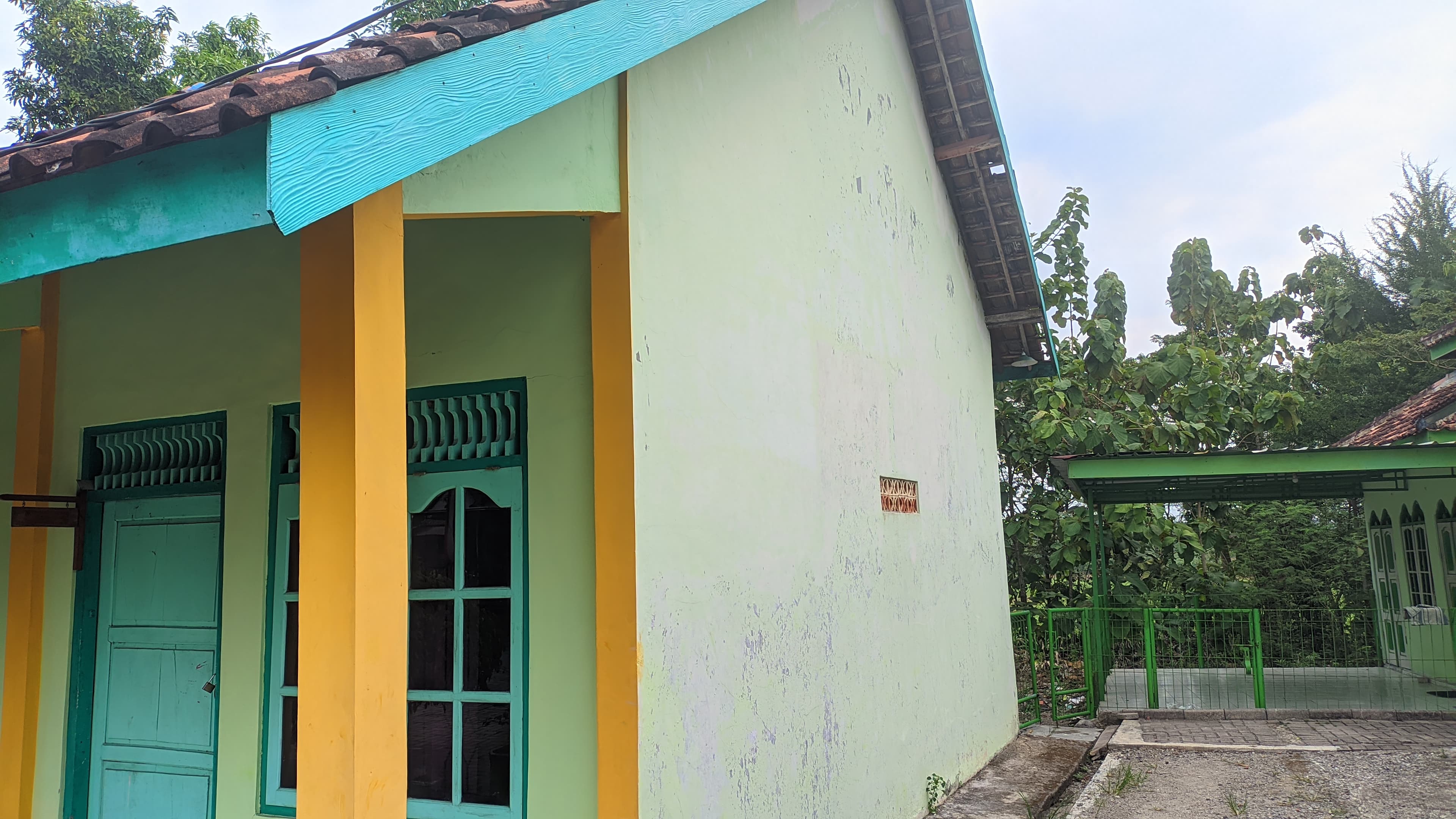 Tampak Samping 2